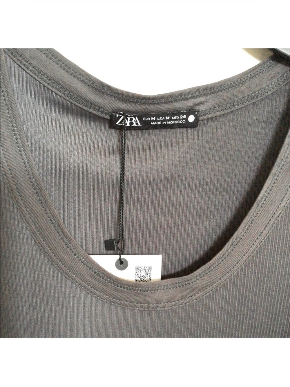 Zara Crop Tank - Picture 2 of 2